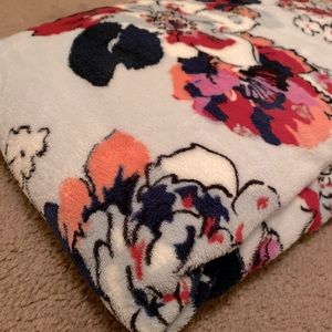 Vera Bradley Fleece Blanket Exuberant Floral VBL19 60"X45" New without Tag
